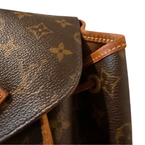 Louis Vuitton Montsouris Mm - Picture 8 of 16